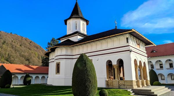 calendar crestin ortodox sarbatoare 24 aprilie 2023