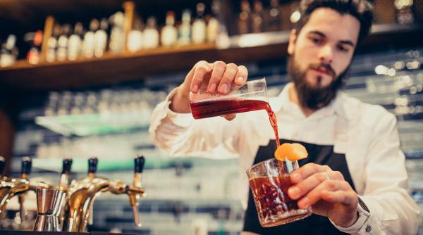 se cauta tot mai multi sezonieri in horeca si turism oferta de munca a crescut cu 25prc