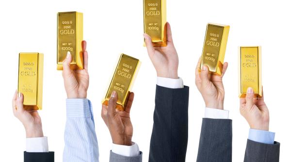 au crescut investitiile in aur de ce aleg bogatii lumii tezaurizarea