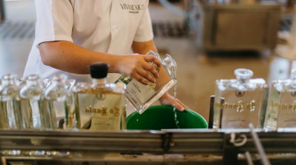 mii de sticle de tequila care contineau aproape 10 tone de metamfetamina au fost confiscate in mexic