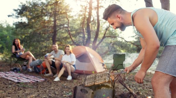 sa curga berea sa sfaraie micii statul ne vrea mancati si bauti aventuri in supermarket editia de 1 mai consumerist pardon muncitoresc