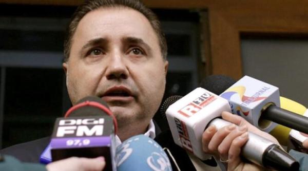 cristian rizea expulzat din rep moldova chirieac probabil ca a deranjat pe cineva cred ca a avut un sponsor foarte puternic