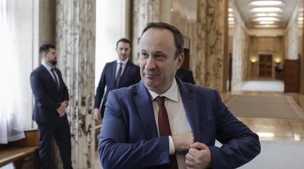 lovitura decisiva pentru mediul privat noi taxe si impozite pentru acoperirea gaurii bugetare gusa caciu cel mai slab ministru de finante un manager slab impune taxe