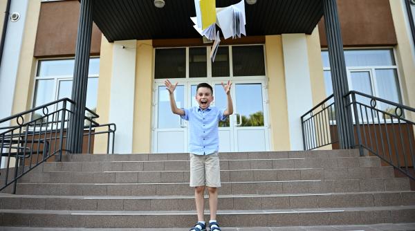 weekend prelungit pentru elevi si profesori dupa 1 mai urmatoarele zile libere vor fi pe 1 si 2 iunie