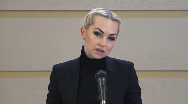 deputata marina tauber organizatoarea protestelor de la chisinau retinuta pe aeroport avea interdictie de a parasi tara