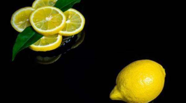 pune coji de lamaie pe pervaz si vei scapa de o problema dureroasa