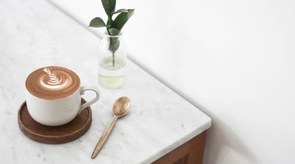 motivul bizar pentru care unii oameni adauga putina sare in cafeaua de dimineata