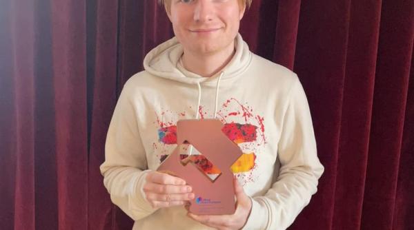 procesul de plagiat al lui ed sheeran artistul aparat de compozitoarea trupei paranoid style exemplu din pictura detine cineva drepturile de autor asupra acestei nuante de rosu