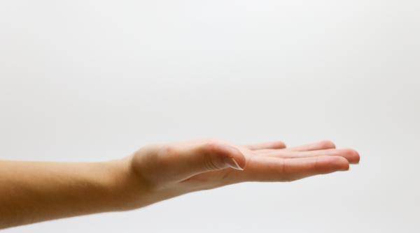 testul degetelor poate dezvalui primele simptome ale cancerului pulmonar