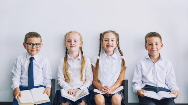 ajutor de 180 de lei pentru familiile din romania ce conditii trebuie indeplinite