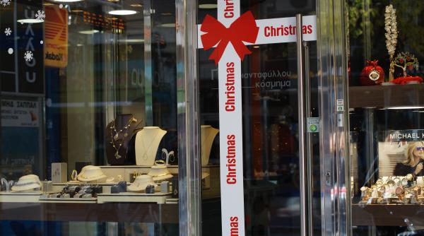 viata bate filmul jaf de milioane orchestrat de patronul magazinului pagubit faimosul bijutier germani retinut pentru ca ar fi incercat sa pacaleasca firma de asigurari