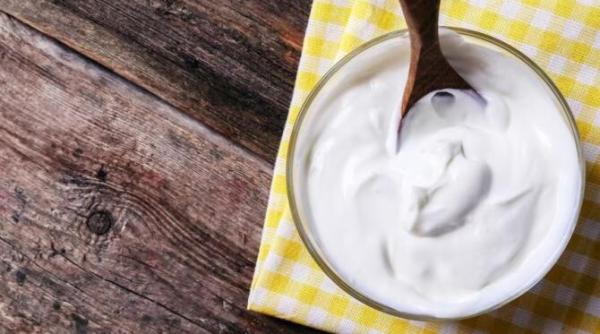 sos universal pentru salatele de primavara prepara l si nu vei regreta