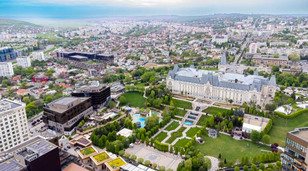 iasul reprezentat la pavilionul romaniei la bienala de arhitectura de la venetia prin concursul international de arhitectura organizat de iulius