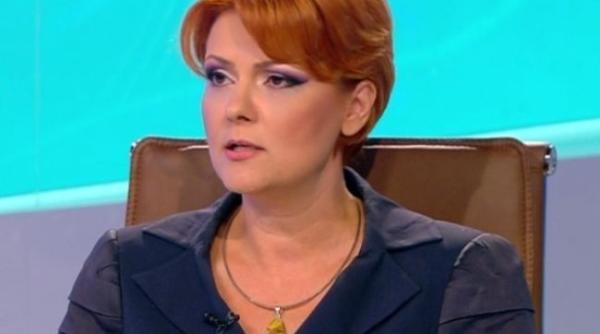 nici nu a venit vara iar lia olguta vasilescu deja s a pregatit de craciun avem casuta lui mos craciun foto