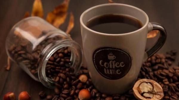 sase trucuri care vor face cafeaua de dimineata gustoasa si utila