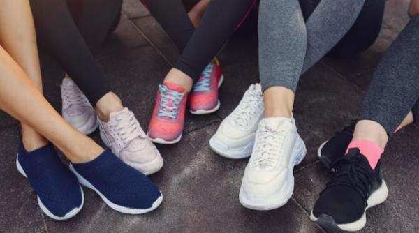 elimina mirosul din adidasi cu o punga de condimente rezultatul te va multumi