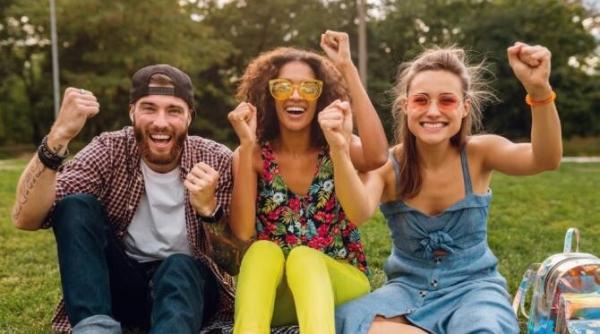 cum sa devii fericit fara a cheltui bani sapte pasi simpli spre bucurie