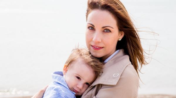 relatia parinte copil psiholog dr raluca anton cei mici vad mai mult decat ne putem imagina degeaba incercam sa ne vindecam prin ei daca nu intelegem ce avem de vindecat