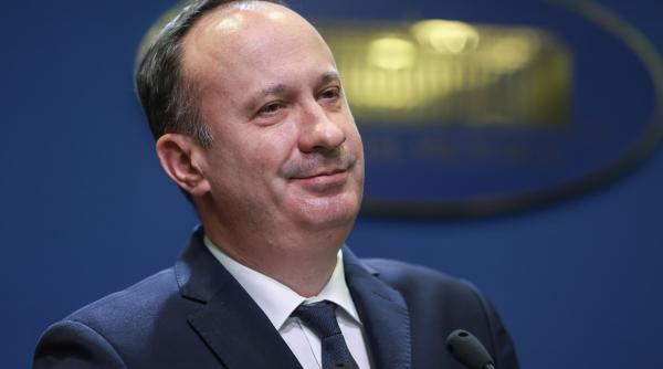 urmeaza rotativa la guvern ministrul caciu rezultat sondaj dc news cum apreciaza cititorii activitatea lui