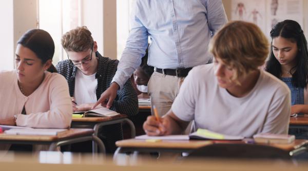 cati bani vor primi profesorii asistenti la evaluarea nationala si bac 2023 in plus fata de anul trecut