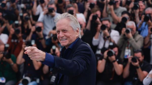 marturisirile lui michael douglas tatal meu a cunoscut o pe mama mea vitrega la cannes