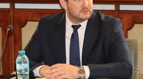 salariile din mediul universitar nechifor alexandru universitatea dunarea de jos e foarte greu sa atragi specialisti cand le oferi doar 3000 de lei