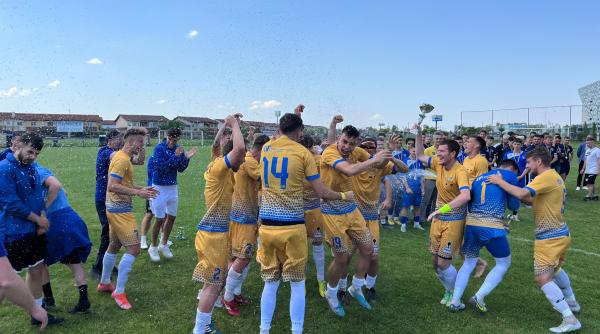 echipa de fotbal uvt triumfa pentru a treia oara consecutiv in campionatul national universitar