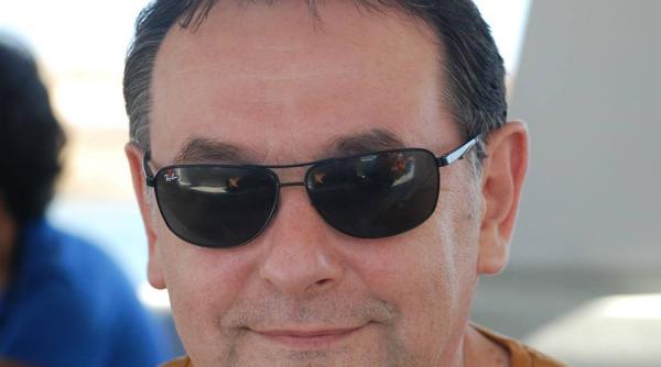 russell crowe va juca in filmul sleeping dogs dupa cartea lui eugen ovidiu chirovici cel mai de succes scriitor roman de astazi