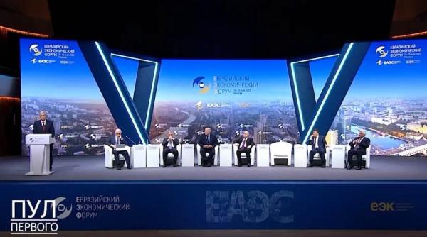 presedintele kazahstanului critici dure la adresa rusiei de fata cu putin reactia presedintelui rus video in articol