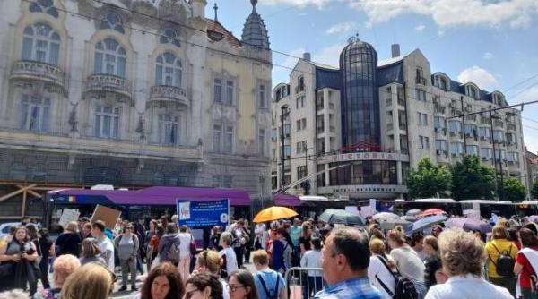 cu cat ar impacta bugetul tarii o crestere cu 25prc a salariilor din invatamant