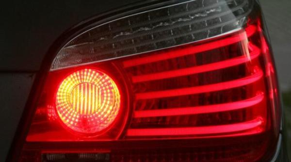 de ce sa mergem ziua cu farurile aprinse titi aur studiile arata ca diferenta de reactie este de 3 secunde