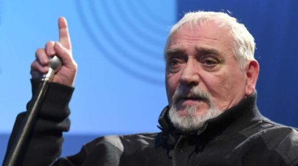 alexandru repan 83 de ani de viata si 84 de teatru am inceput din burta mamii nu eram nascut cand mama m a decretat actor