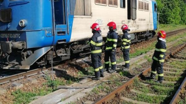 incendiu produs la o locomotiva pe ruta tecuci iasi 200 de persoane evacuate