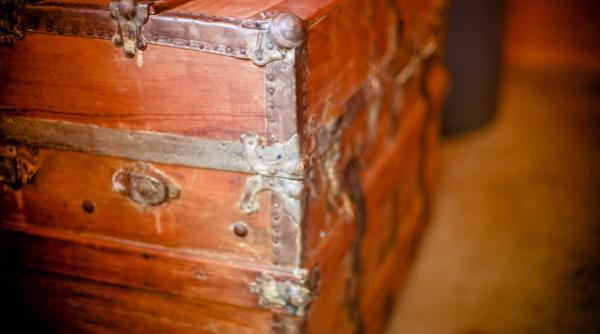 un barbat din sibiu a gasit o comoara veche de peste 1 600 de ani langa podul dracului