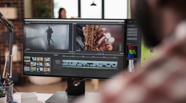 cazul ciudat al televiziunii romane masinaria de vot din tvr georgica severin avem proiecte de hotarare care trec pe banda rulanta video