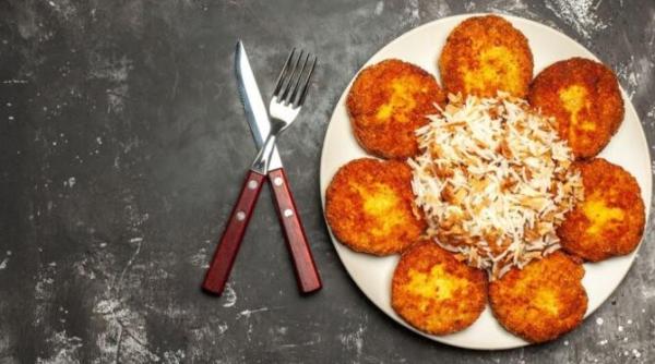 chiftelutele de dovlecei perfecte pentru o cina de vara