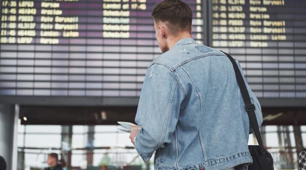 este tara care mi a dat tot ce aveam nevoie roman stabilit in italia nu poti sp compari e frustrant ca ar putea fi si in romania asa