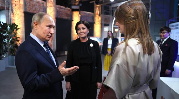 kremlinul inca nu are date exacte pentru tinerea unei linii directe cu putin