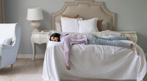 ce este bed rotting trendul care tine tinerii in pat ore n sir