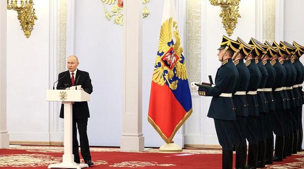 putin ii indeamna pe soldatii rusi din ucraina sa faca studii militare pentru a si continua cariera in fortele armate