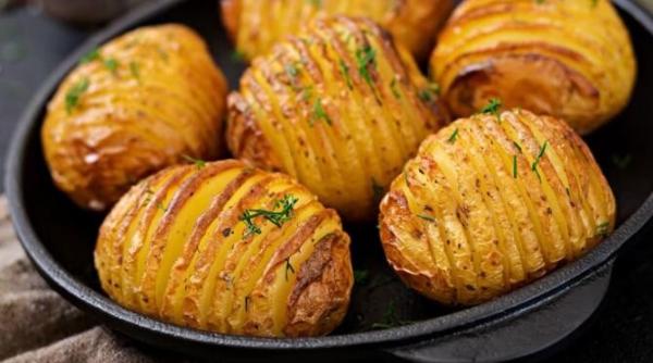 cartofi cu miere copti la cuptor o garnitura incredibila