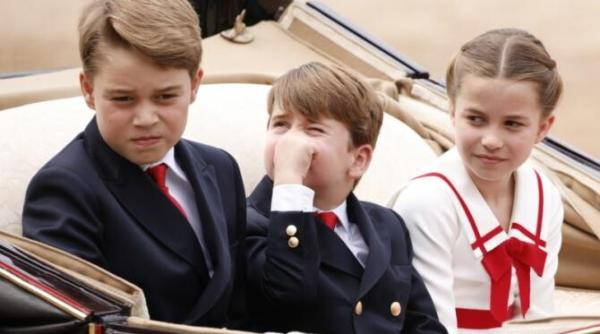 printul george printesa charlotte si printul louis si au facut debutul la parada dedicata regelui charles copiii lui kate middleton au mers cu trasura la trooping the colour
