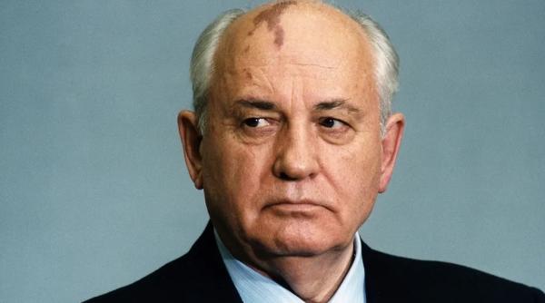 gorbaciov cu bune si cu rele politologul eugen gabor destramarea regimurilor autoritare din zona noastra i se datoreaza video