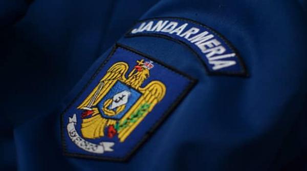 un jandarm din bucuresti acuzat ca si a violat fiica vitrega timp de 2 ani mama copilei ar fi stiut dar a stat cu mainile in san