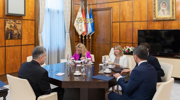 ciolacu intrevedere cu ambasadorul sua in romania kathleen kavalec premierul a subliniat importanta consolidarii parteneriatului strategic cu sua prin proiecte economice concrete si investitii