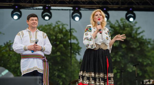 la galati parada de costume populare romanesti de ziua iei galerie foto