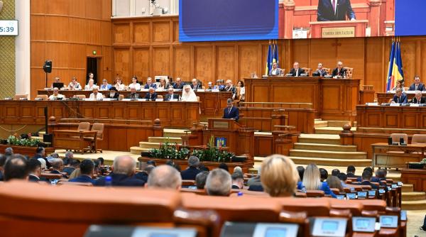 presedintele iohannis a promulgat legea de eliminare a pensiilor speciale ale parlamentarilor