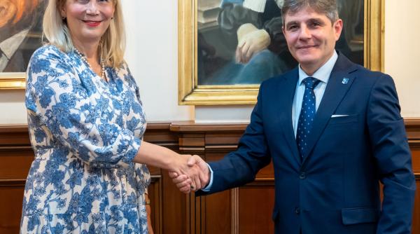 umf iuliu hatieganu din cluj napoca si universitatea lucian blaga din sibiu au semnat un acord de parteneriat