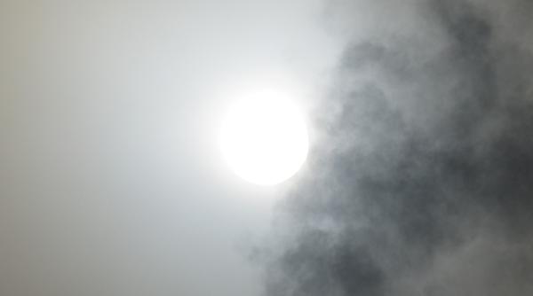 norul de fum de la incendiile din canada ajunge in romania elena mateescu spune ca anm monitorizeaza situatia