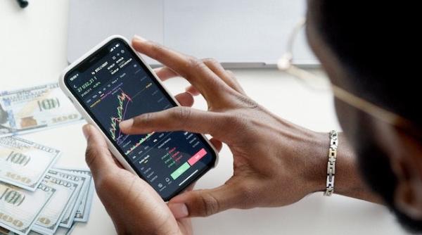 cand stii ca este momentul sa investesti in criptomonede cristian vasile arata care sunt investitorii cu sanse mai mari de castig